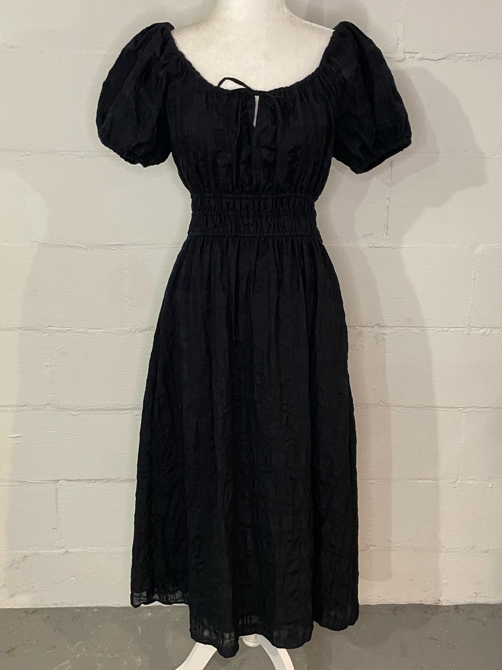 Madewell Black Puff-Sleeve Smocked Midi Dress
